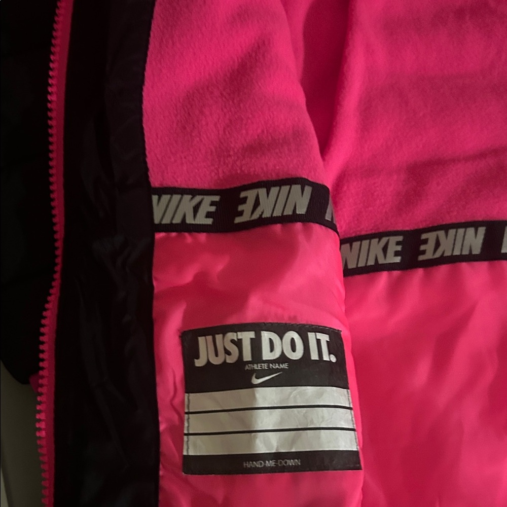 Nike Kids Jacket Black and Pink - Picture 5 of 9